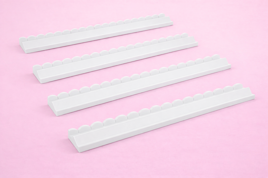 Mahj Glam Classic White 20” Wooden Racks with Scalloped Pushers