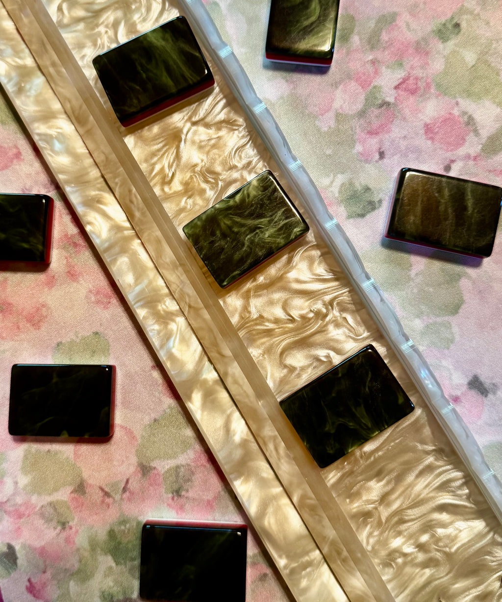Imperfect Mahj Glam Ivory Pearl Mahjong Racks with Scalloped Pushers